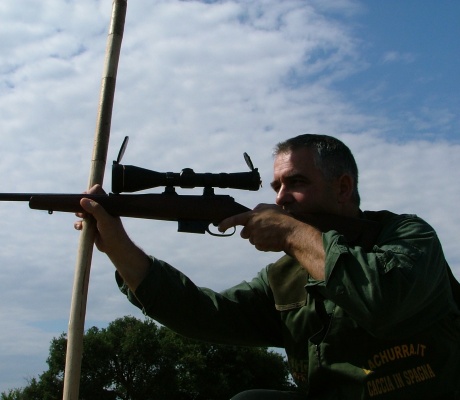 L’ALPENSTOCK….IL MIGLORE COMPAGNO DEL CACCIATORE DI MONTAGNA Il Bastone che può salvarti la vita